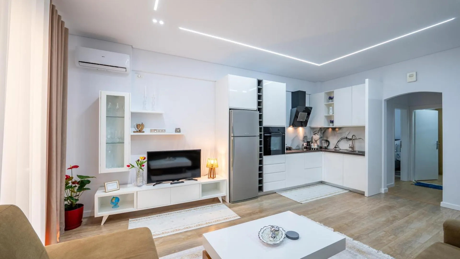 Emiljano Apartment Sarande