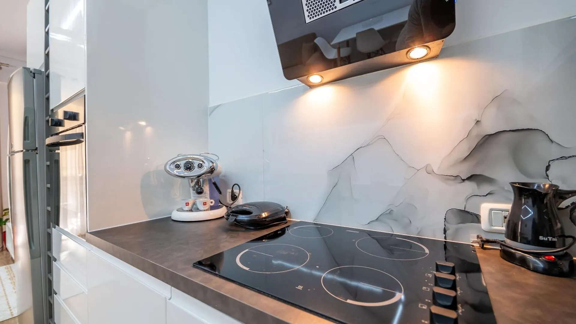 Emiljano Apartment Sarande 0*,  Albania