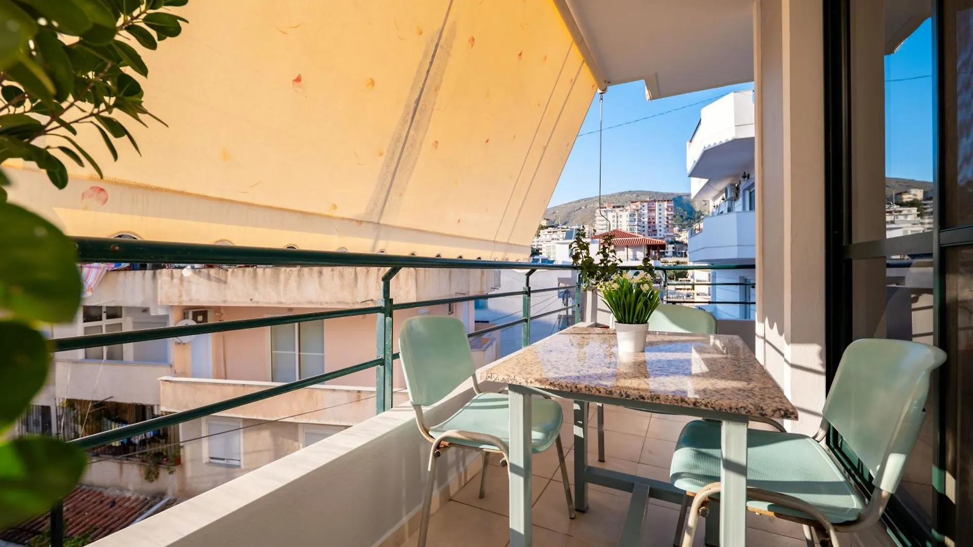 Emiljano Apartment Sarande