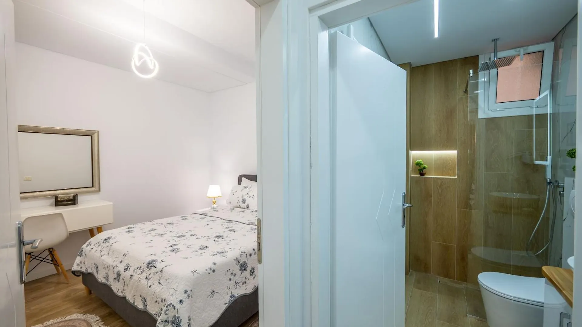 Emiljano Apartment Sarande
