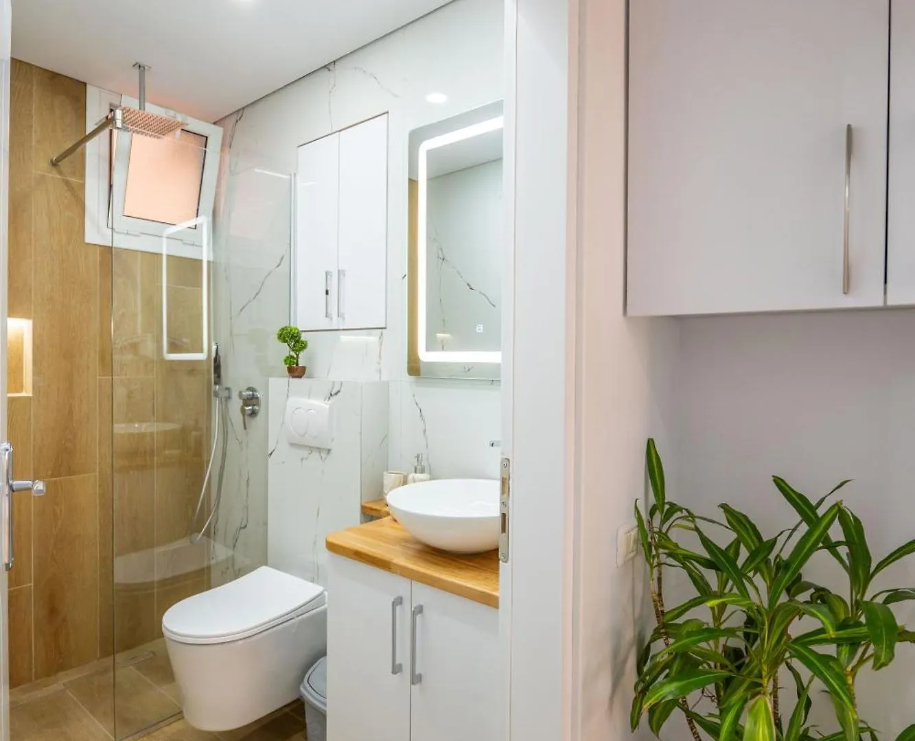 Emiljano Apartment Sarande