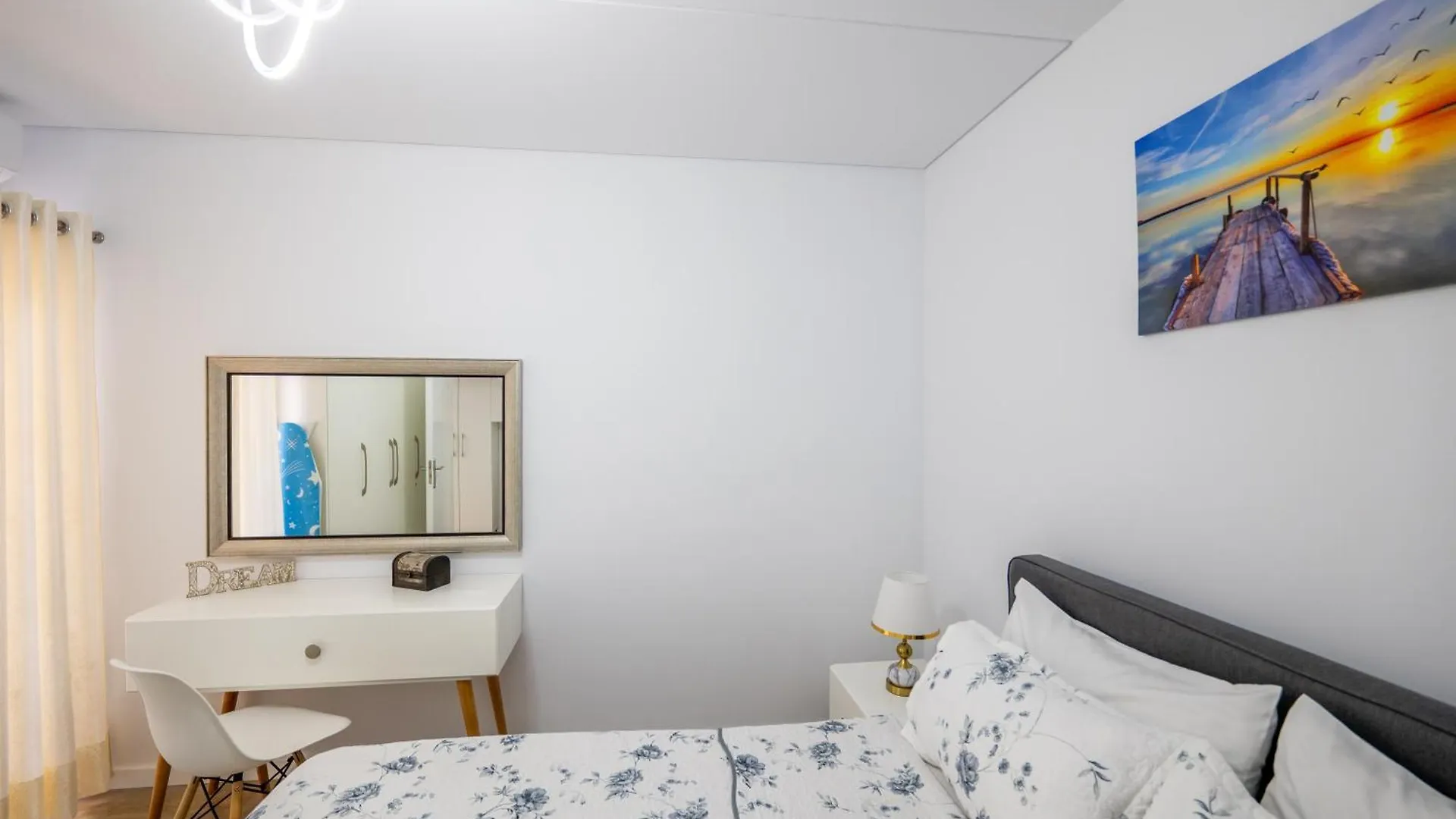Emiljano Apartment Sarande