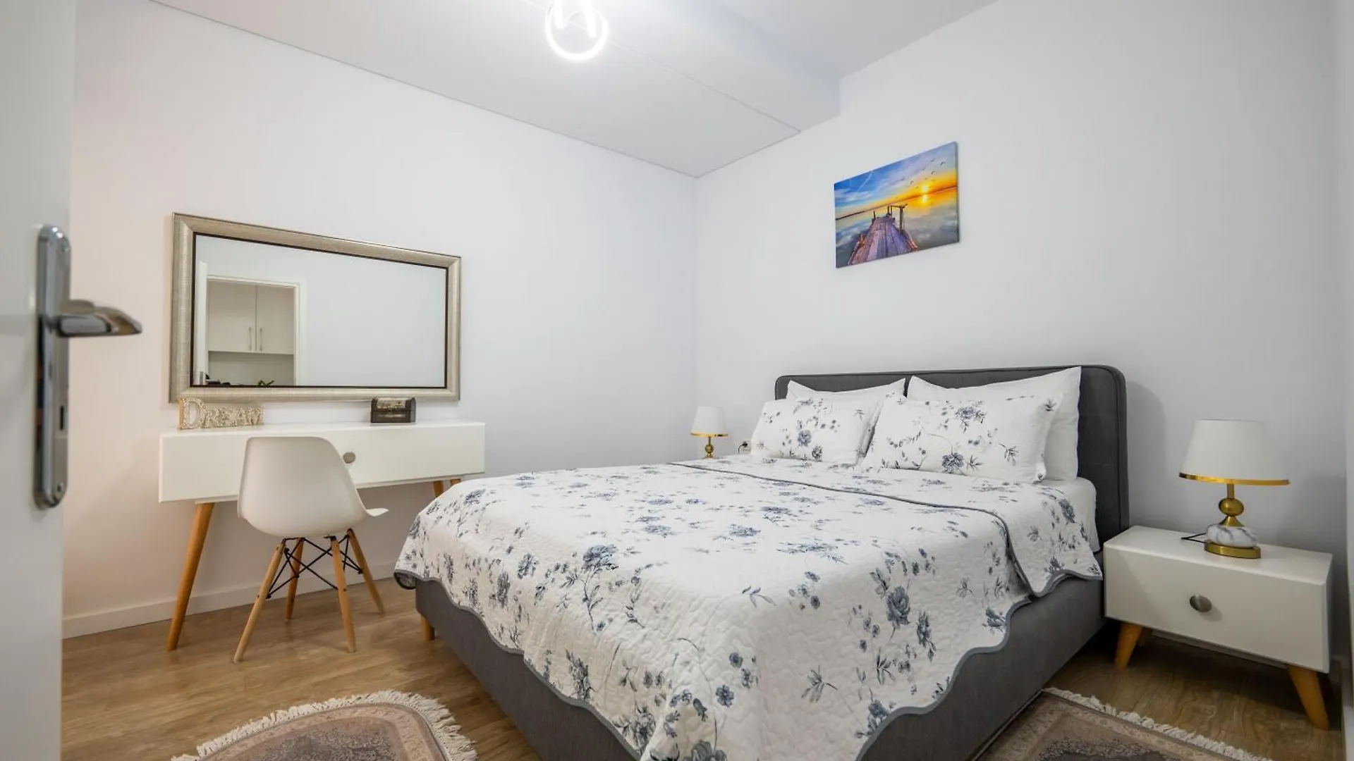 Emiljano Apartment Sarande